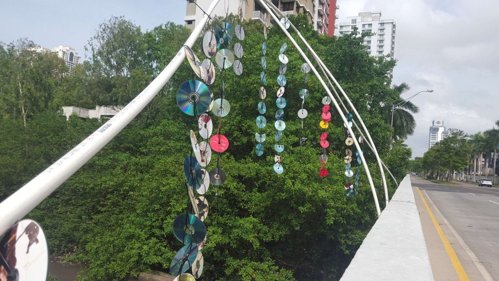 El arco fue construido con material de desecho, lo cual también representa una excelente obra de reciclaje y preservación del ambiente | Foto: CDE News