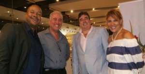 De la agencia Allegro Tours, Eder Bernal, gerente de ventas, y Ricardo Zárate, gerente general, acompañados de Félix Gómez-Pérez y Magali Ulloa.