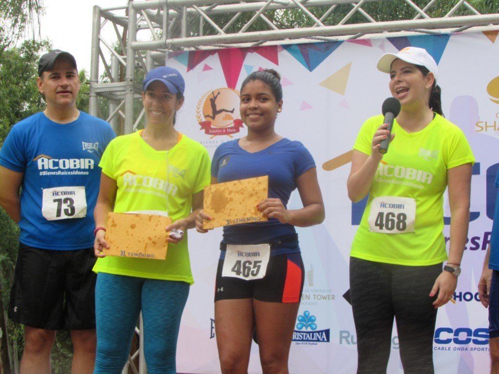 Tambi茅n fue premiada las categor铆a femenina | Foto: Aydana Ruiz