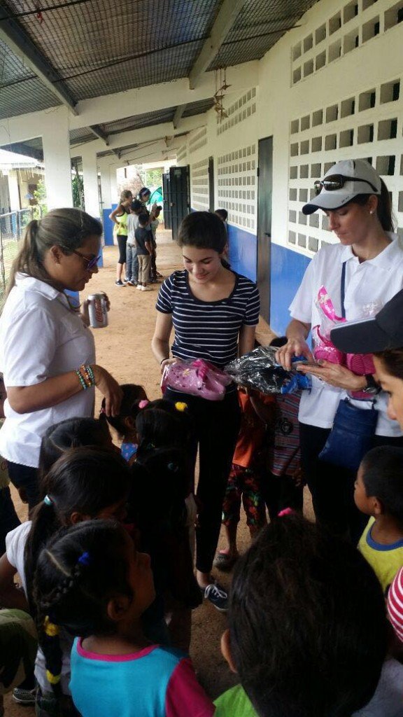 Las ganadoras de la competencia esperan poder continuar ayudando a más niños necesitados.