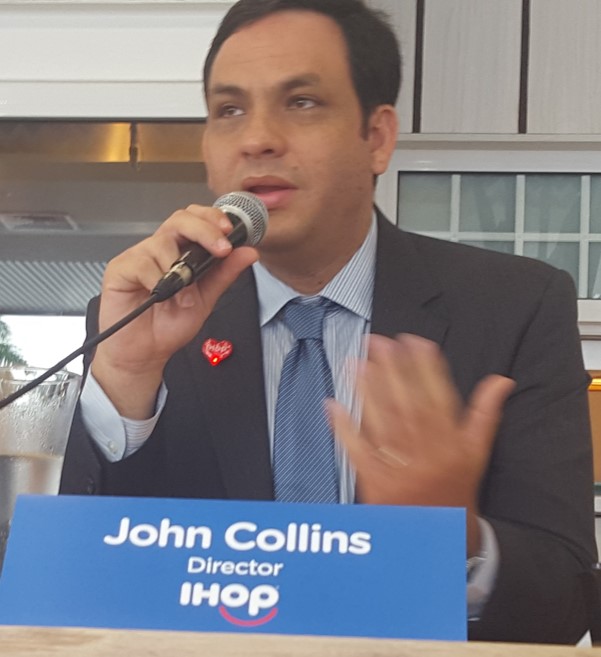 Jhon Collins, director de IHop Panamá.
