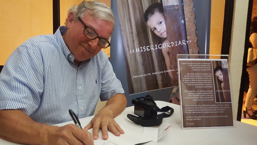 El P. Ciaurriz se ha dedicado también a escribir varios libros | Foto: AR