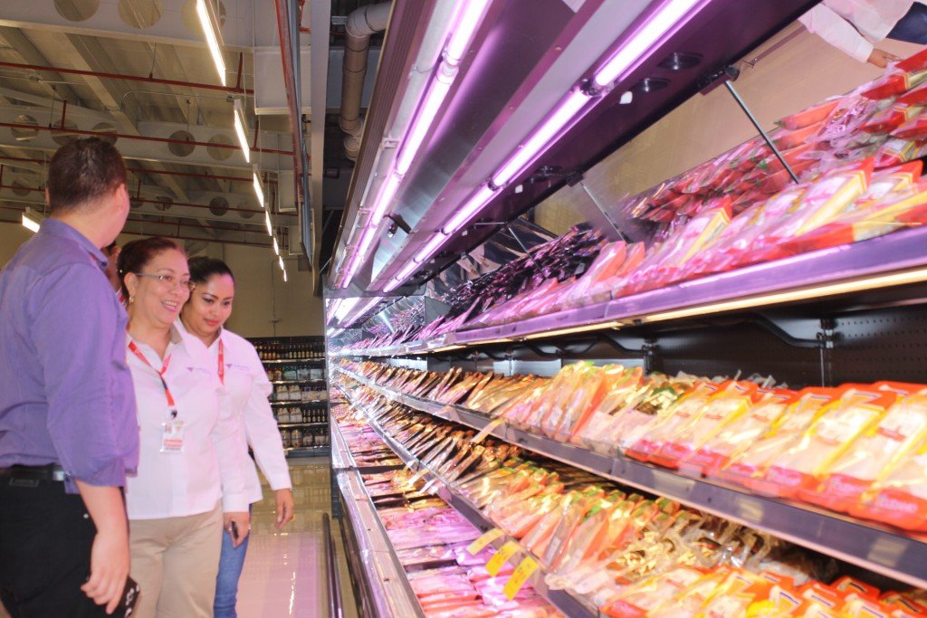 El nuevo supermercado permanecerá abierto las 24 horas del día.