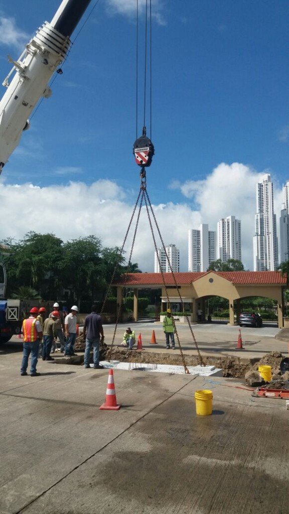 Ya instalada, se procedió a adecuar nuevamente los espacios públicos.