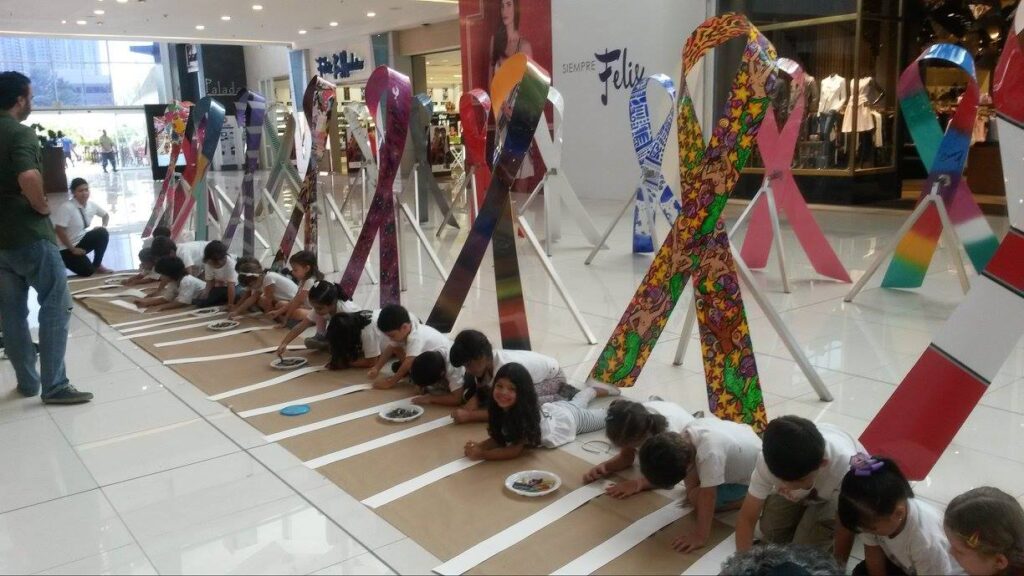 Buscadores de Tesoros realiza paseos y actividades relacionados con el arte.