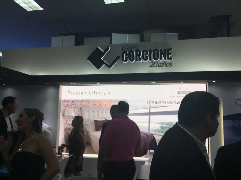 Grupo Corcione presente en la feria.