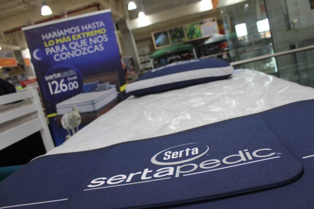 Una amplia gama de productos, entre los que destacan las mejores marcas para el hogar; conforman el abanico de opciones que los clientes tienen en la tienda.