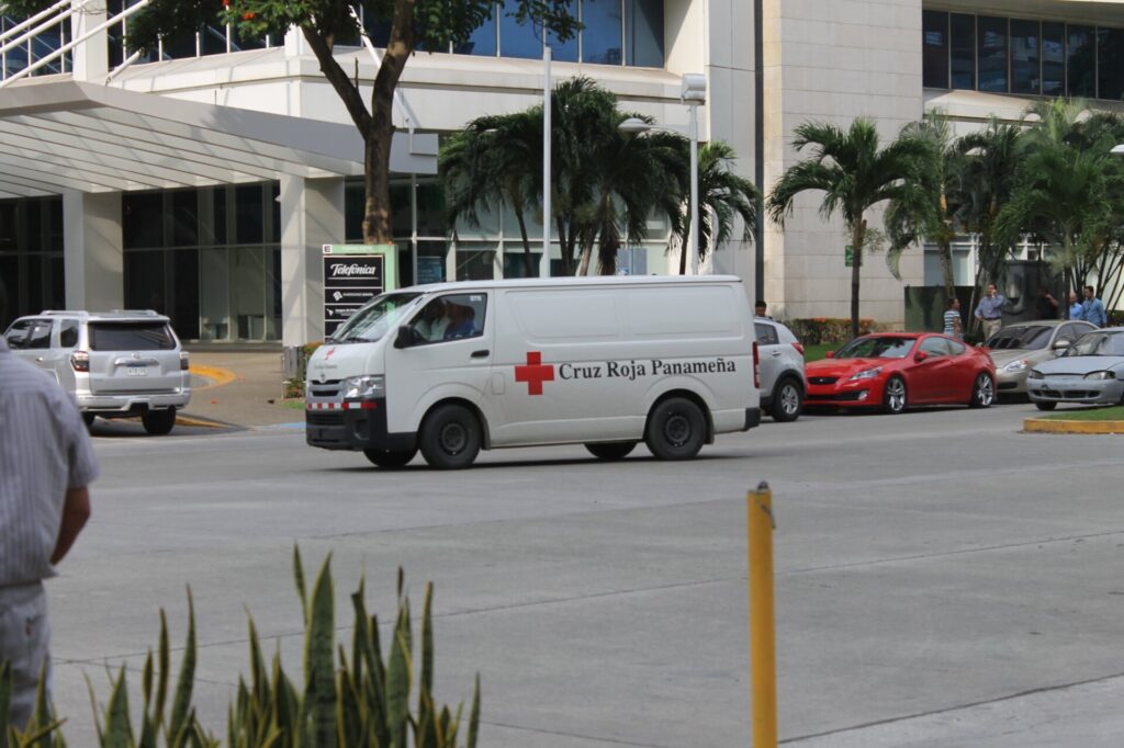 La Cruz Roja de Panamá se trasladó a los diversos centros de acopio para recibir y trasladar los insumos recolectados | Foto: Andreína Rodríguez