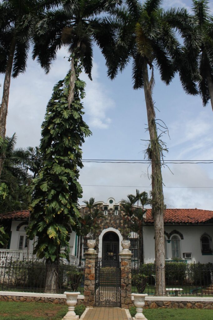 Otras residencias habitadas conservan el esilo original del barrio.