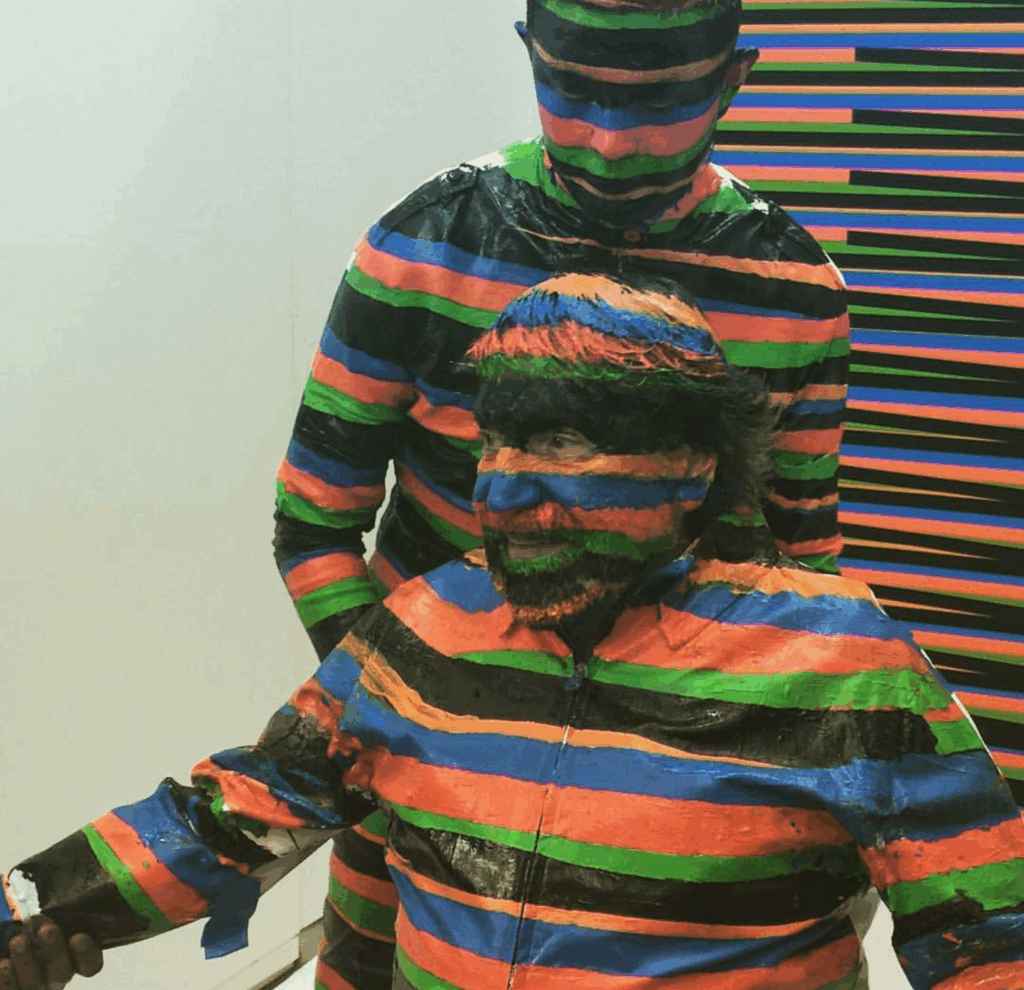 Las líneas de la obra fueron recreadas idénticamente sobre ambos artistas | Foto: Articruz