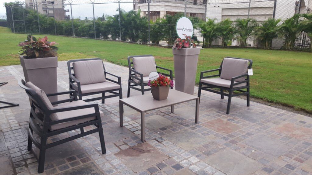Casa & Giardino siempre está presente en exclusivos eventos, como por ejemplo el desfile de moda a beneficio de la Fundación Valórate, realizado en Santa María Golf & Country Club.