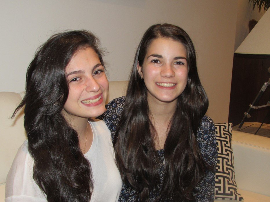 Victoria Muñoz y Andrea Centeno, ganadoras del proyecto.